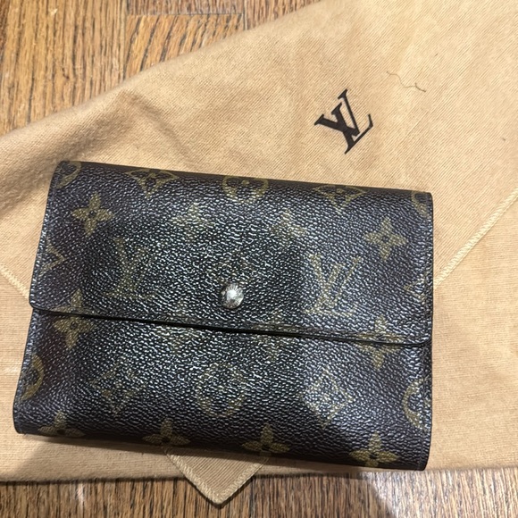 Louis Vuitton wallet - Picture 5 of 5